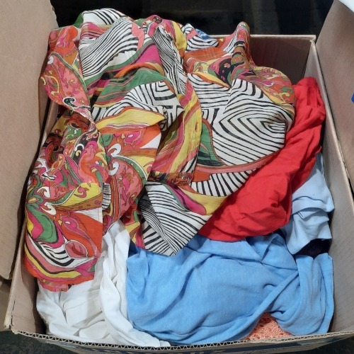 (6) Ctns of Clothes