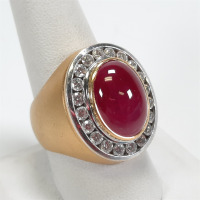18K Gold RIng w/ Pink Center Stone & Diamonds