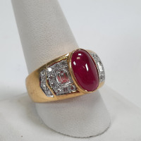 18K Gold Ring w/ Pink Center Stone & Diamonds