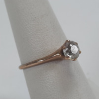 10K Gold Ring w/ Clear Stone