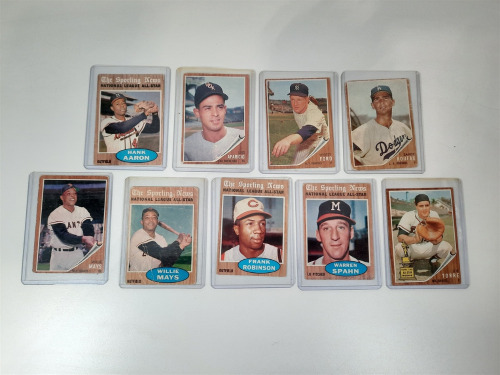 (9) Topps 1962 Baseball Trading Cards