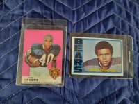 (2) Gale Sayers Trading Cards