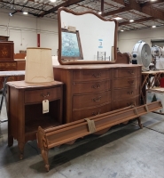 Style Mark Bedroom Set