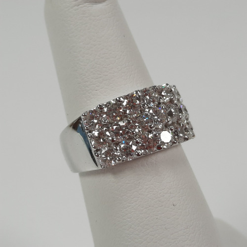 18K Diamond Ring