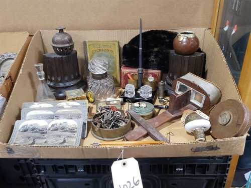 (1) Ctn Vintage Collectibles