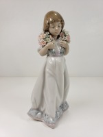 LLADRO Girl Figurine