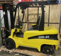 Electric Forklift (Air Van/Jacksonville, FL)