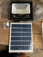 LED Solar Light & Solar System (Almacenes/Guaynabo, PR)