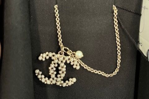 Chanel Pendant Necklace (Laredo, TX)