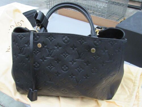 Louis Vuitton Leather Purse (Laredo, TX)