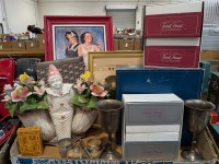 (1) Ctns Decor & More
