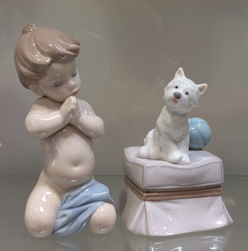 (2) "Llardo" Figurine