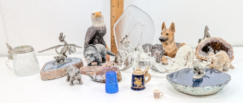 Figurines & Decor