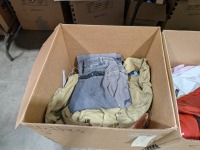 (4) Ctns Clothing