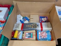 (9) Ctns Holiday Decor