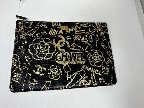 Chanel Graffiti Reissue O-Case (Dayton, NJ)