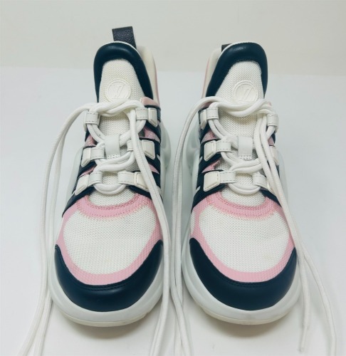 Louis Vuitton Sneakers (Dayton, NJ)