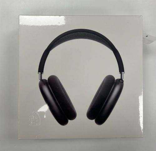 Apple AirPods, MacBook (Dayton, NJ)
