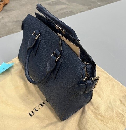 Burberry Tote (Laredo, TX)