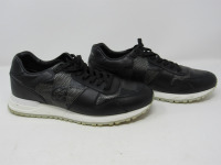 Louis Vuitton Sneakers (Laredo, TX)