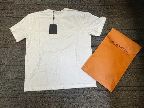 Louis Vuitton Embossed LV T-Shirt (Pompano Beach, FL)