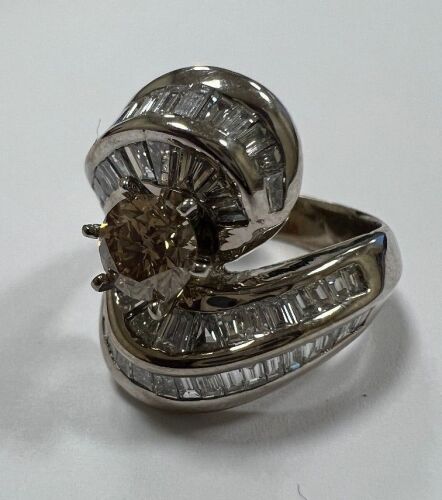 18KW, Brown & Clear Diamonds Ring (Pompano Beach, FL)