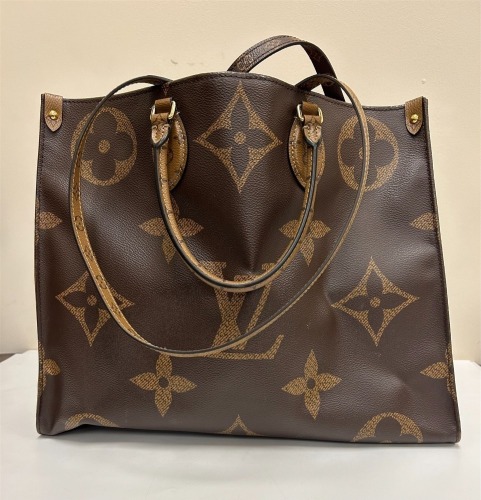 Louis Vuitton Tote Bag (Dayton, NJ)