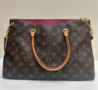 Louis Vuitton Tote Bag (Dayton, NJ)