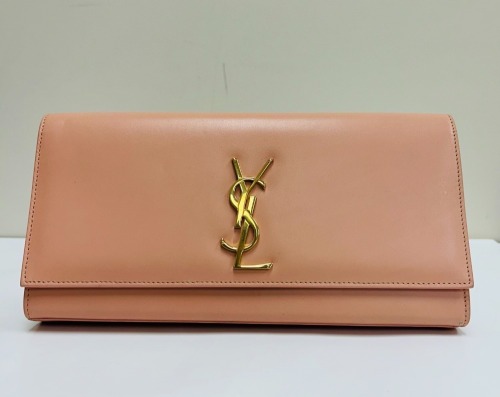 Saint Laurent Cassandre Clutch (Dayton, NJ)