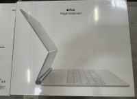 Apple iPad Magic Keyboards (Riverside, CA)