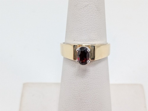 14K Gold Garnet Ring