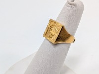 18K Yellow Gold Ring