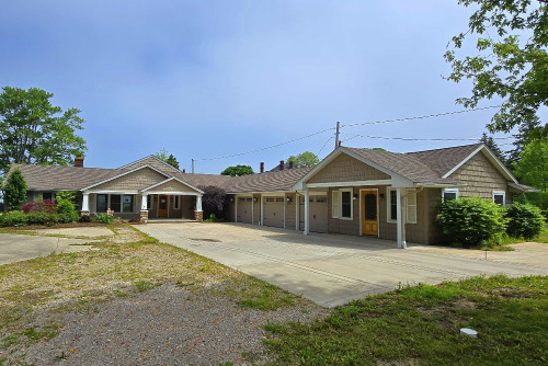 Lakefront Home, 3875 East Lake Road, Sheffield Lake, OH